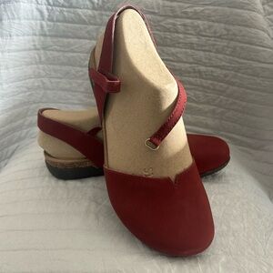 Women’s Dansko “Rowan”